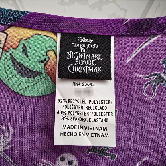 Nwt Disney The Nightmare Before Christmas Skellington Women's V-Neck Print Scrub - Picture 6 of 6